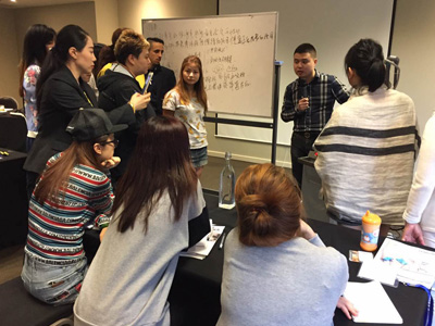 ���Č�ɫ�߿�˥���ް���ī�������_